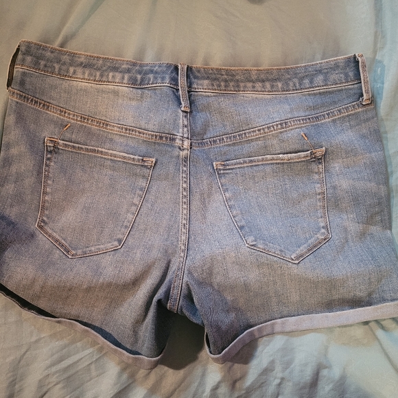 Mossimo High Rise Midi Shorts Medium Wash (Target Brand) - Picture 9 of 9
